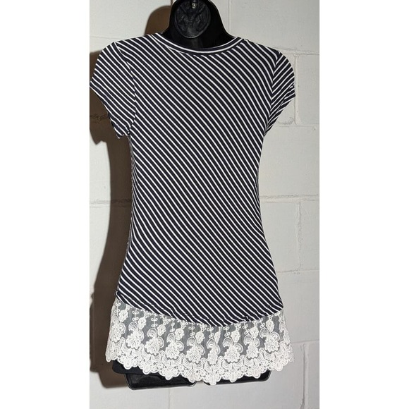 A. Byer Striped Tunic Top Lace Trim Short Sleeve Casual Blouse Small - Picture 3 of 5